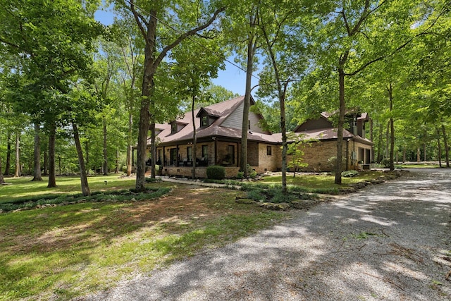1150 Deer Run Rd, Murfreesboro, TN 37128 - view of front of house with driveway, a front lawn, and brick siding