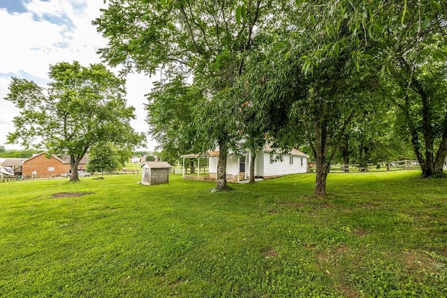 1108 Pruitt Ln, Gallatin, TN 37066 - view of yard with a storage unit