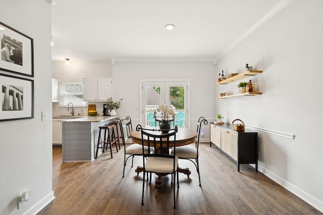3453 Parkwood Ct, Hermitage, TN 37076 - dining room with ornamental molding, wood finished floors, and baseboards