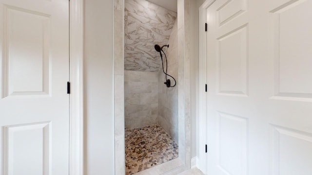 20 Daniels Dr, Franklin, TN 37064 - bathroom featuring a tile shower