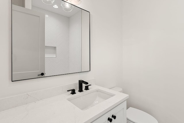 2915 Compton Rd, Nashville, TN 37215 - half bathroom featuring toilet and vanity