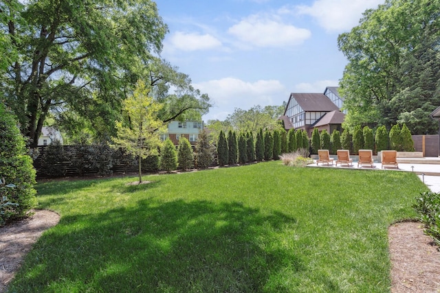 2915 Compton Rd, Nashville, TN 37215 - view of yard featuring a patio area