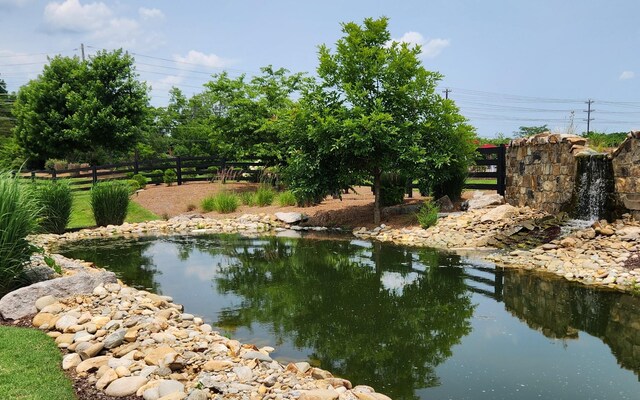 1013 Pepper Stone Dr, Lebanon, TN 37087 - water view