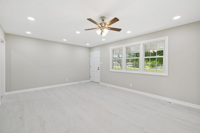 2762 Hunters Point Pike, Lebanon, TN 37087 - empty room featuring a ceiling fan, recessed lighting, and light wood-type flooring