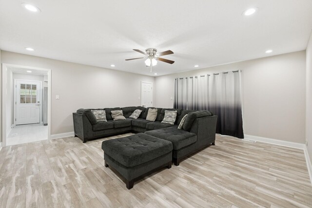 2762 Hunters Point Pike, Lebanon, TN 37087 - living area featuring recessed lighting, light wood-style flooring, and ceiling fan