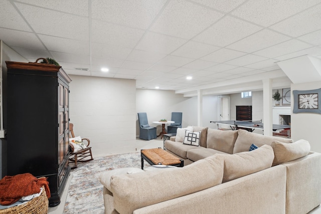 5013 Baker Rd, Murfreesboro, TN 37129 - living area with a paneled ceiling and recessed lighting