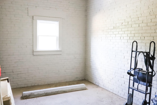 413 E Main St, Waverly, TN 37185 - interior space