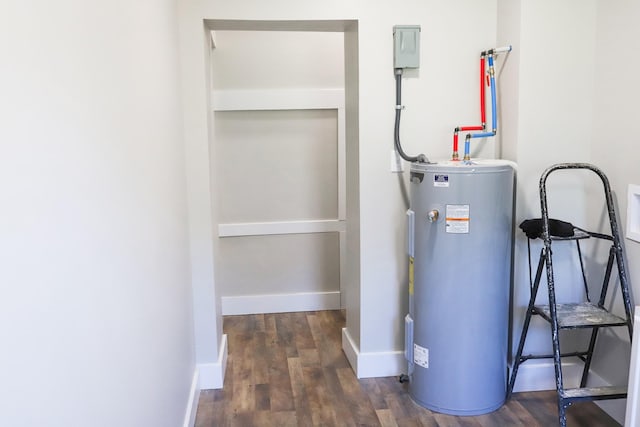 413 E Main St, Waverly, TN 37185 - utility room with electric water heater