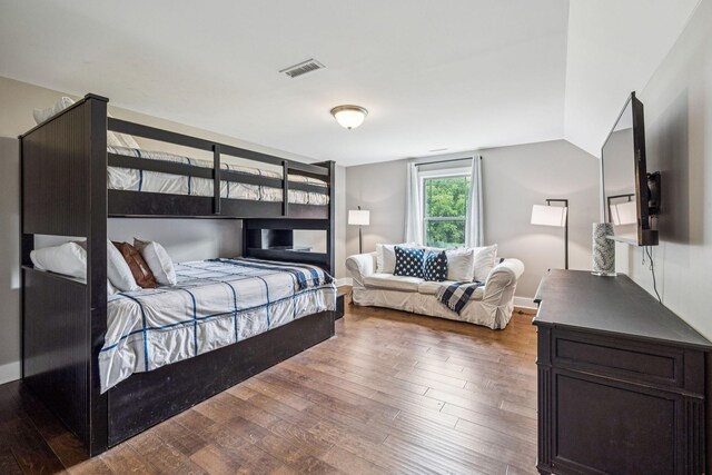 146 Island Way, Winchester, TN 37398 - bedroom featuring wood finished floors and lofted ceiling