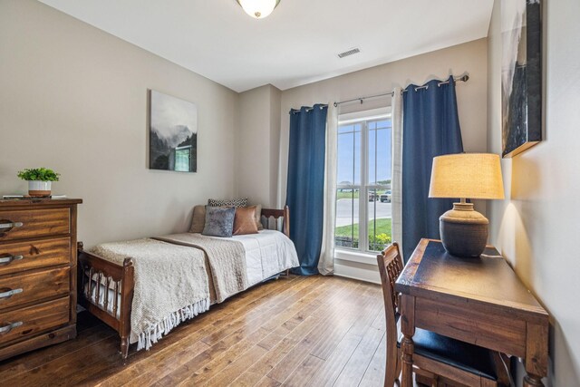 146 Island Way, Winchester, TN 37398 - bedroom with wood-type flooring
