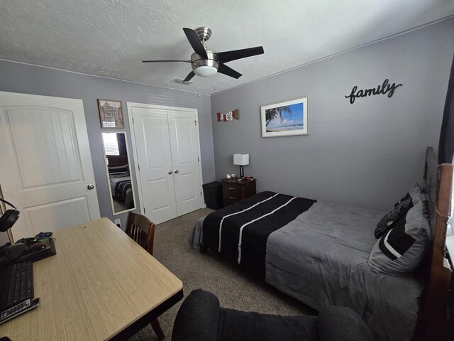 1736 Bellamy Ln, Murfreesboro, TN 37128 - carpeted bedroom featuring a ceiling fan, a closet, and a textured ceiling