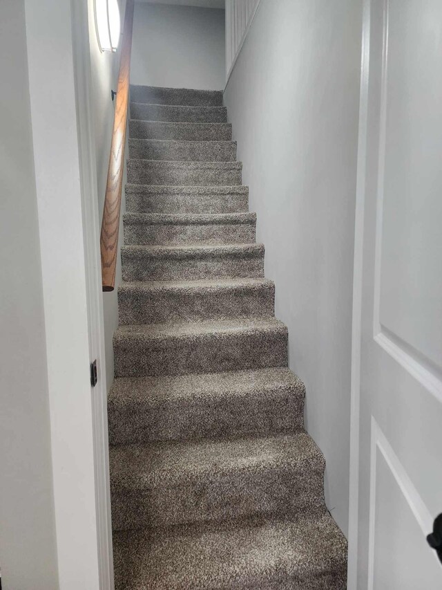 200 Church St, Loretto, TN 38469 - view of stairs