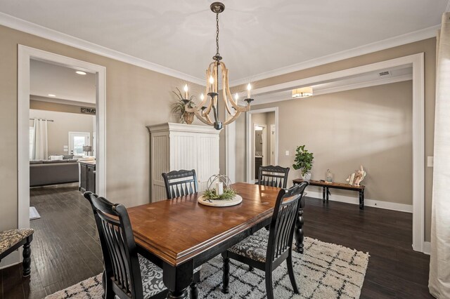 318 Finnhorse Ln, Franklin, TN 37064 - dining space featuring dark wood-type flooring, a chandelier, crown molding, and recessed lighting