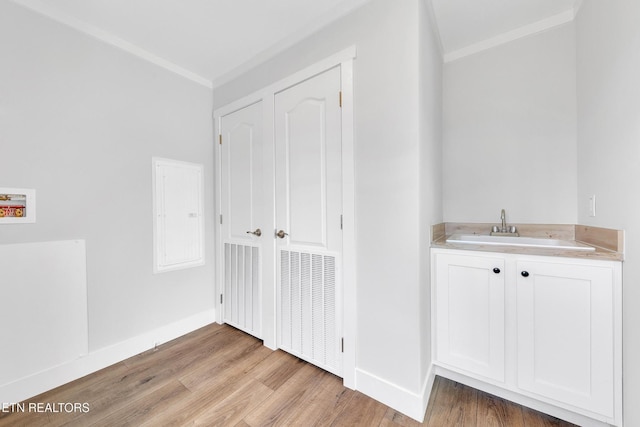 1559 River Path, Morristown, TN 37813 - laundry area featuring ornamental molding, hookup for a washing machine, and light wood-style flooring