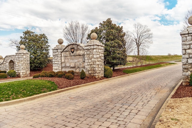 2044 Albatross Way, Gallatin, TN 37066 - community sign with decorative driveway