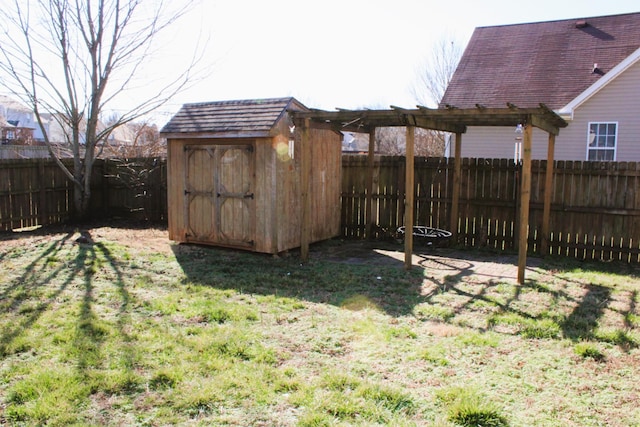 1969 Whirlaway Cir, Clarksville, TN 37042 - fenced backyard with a storage shed
