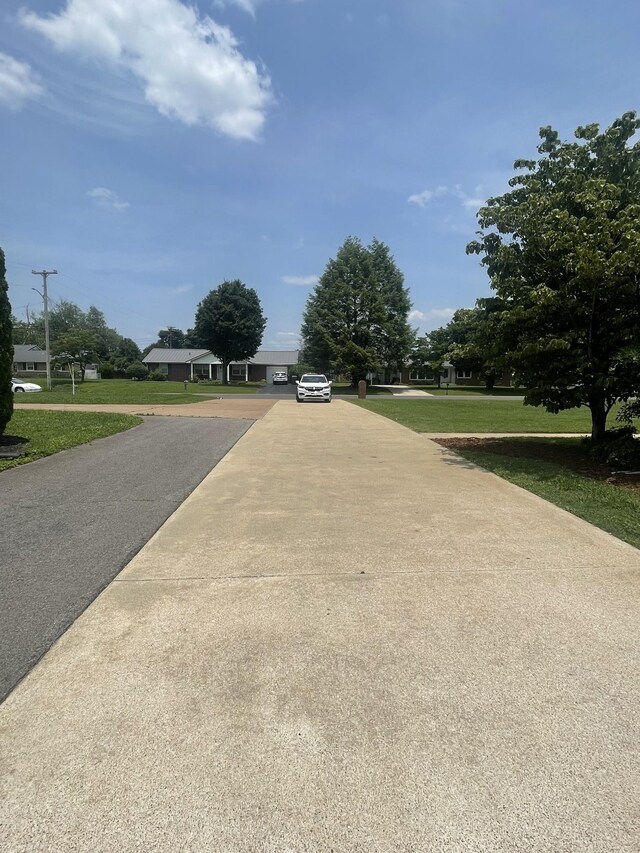 407 Robins St, Lawrenceburg, TN 38464 - view of street