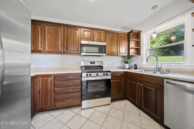 908 Glenoaks Dr, Knoxville, TN 37918 - photo 7
