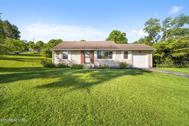 908 Glenoaks Dr, Knoxville, TN 37918 - photo 1