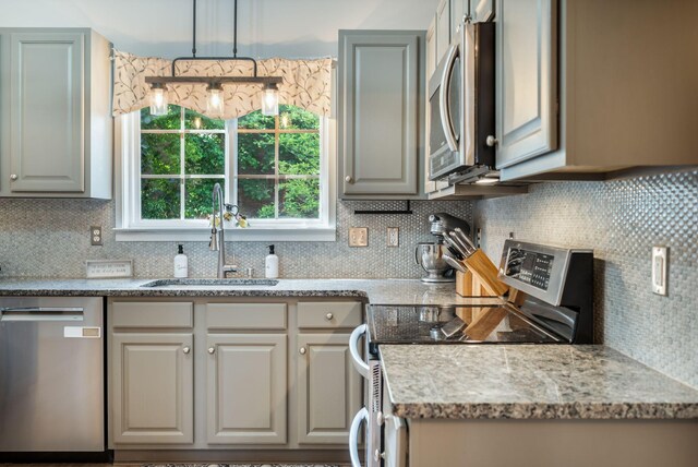 1209 Habersham Way, Franklin, TN 37067 - kitchen with stainless steel appliances, tasteful backsplash, and gray cabinets