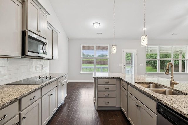 321 Twelve Oaks Ln, Lebanon, TN 37087 - kitchen with stainless steel appliances, decorative backsplash, dark wood-style flooring, and healthy amount of natural light