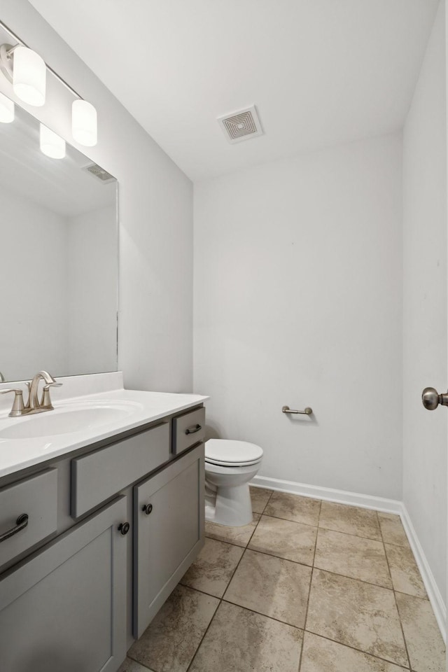 321 Twelve Oaks Ln, Lebanon, TN 37087 - half bathroom with vanity and toilet