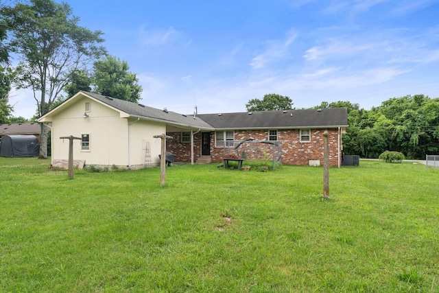 2706 Walnut Ln, Murfreesboro, TN 37129 - back of property with a yard