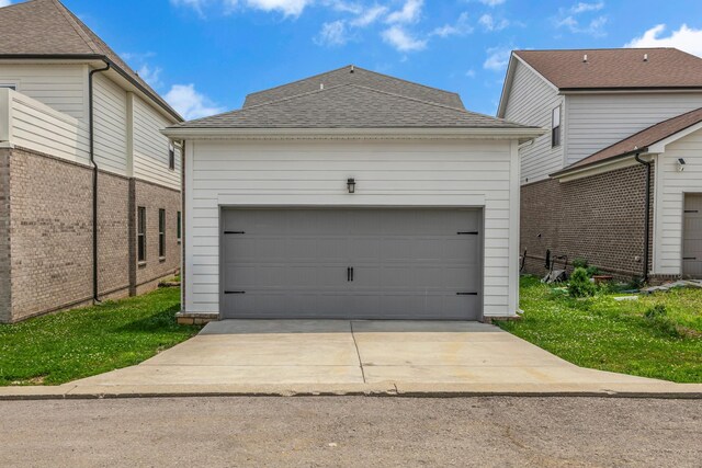 240 Sounder Cir, La Vergne, TN 37086 - garage featuring driveway