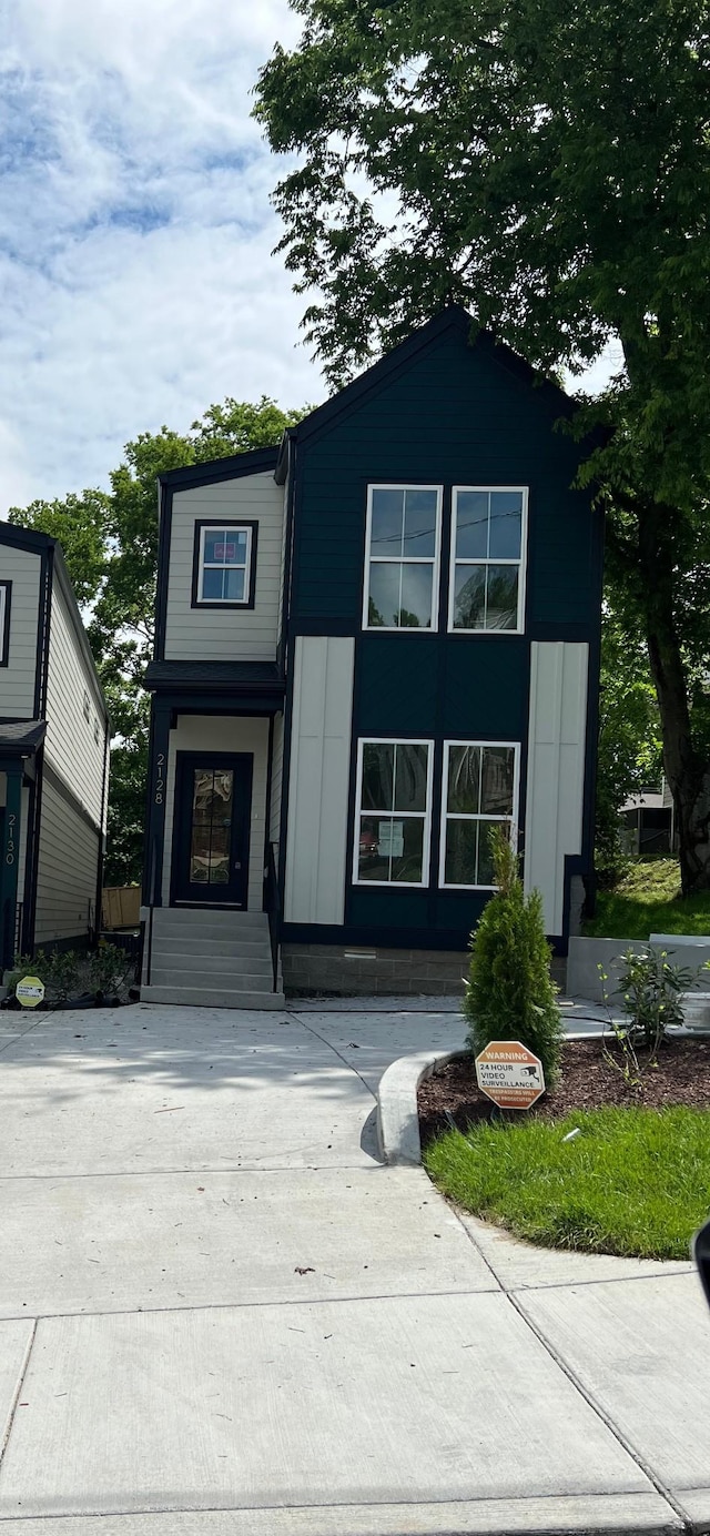 2130 12th Ave N, Nashville, TN 37208 - view of contemporary home