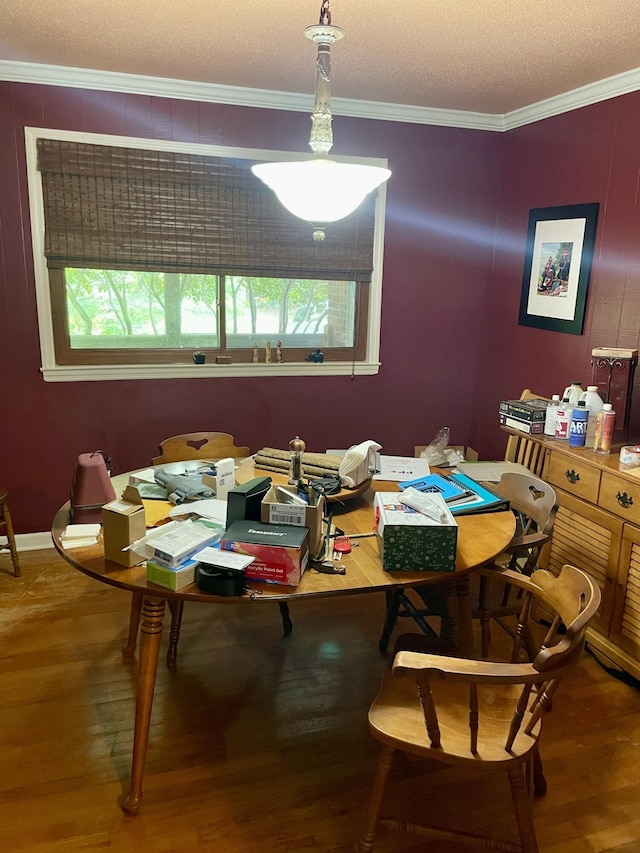 412 Howard Cir, Chattanooga, TN 37411 - dining room with wood finished floors, ornamental molding, and healthy amount of natural light