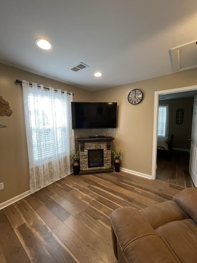 532 Douglas Ln, Lafayette, TN 37083 - living area with hardwood / wood-style flooring, a fireplace, and recessed lighting