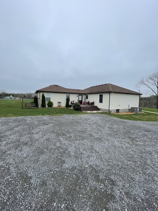 532 Douglas Ln, Lafayette, TN 37083 - view of side of home with a wooden deck and a yard