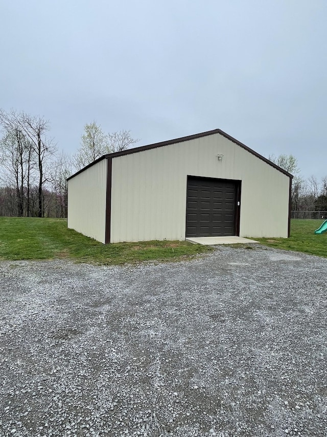 532 Douglas Ln, Lafayette, TN 37083 - view of pole building featuring a yard and gravel driveway