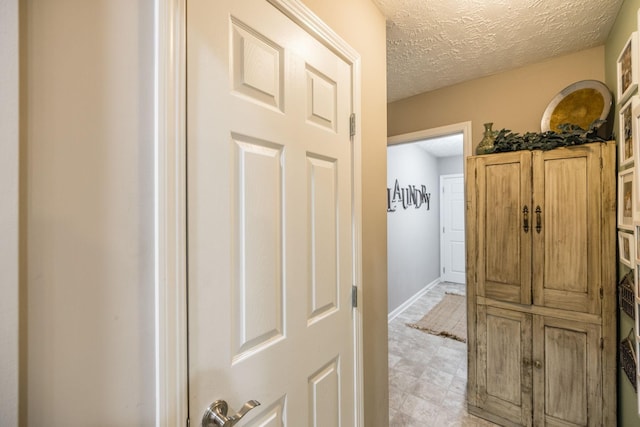 395 Devon Chase Hl Unit 3002, Gallatin, TN 37066 - hall with a textured ceiling