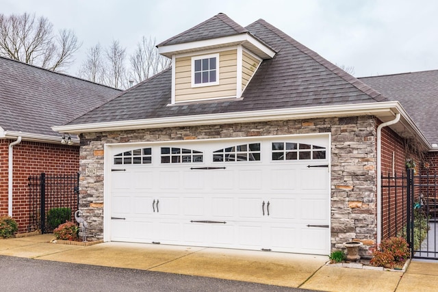 395 Devon Chase Hl Unit 3002, Gallatin, TN 37066 - view of garage