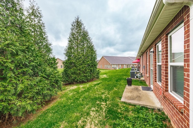 395 Devon Chase Hl Unit 3002, Gallatin, TN 37066 - view of grassy yard featuring a patio
