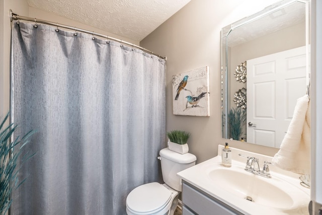 395 Devon Chase Hl Unit 3002, Gallatin, TN 37066 - full bathroom featuring a textured ceiling, vanity, and curtained shower