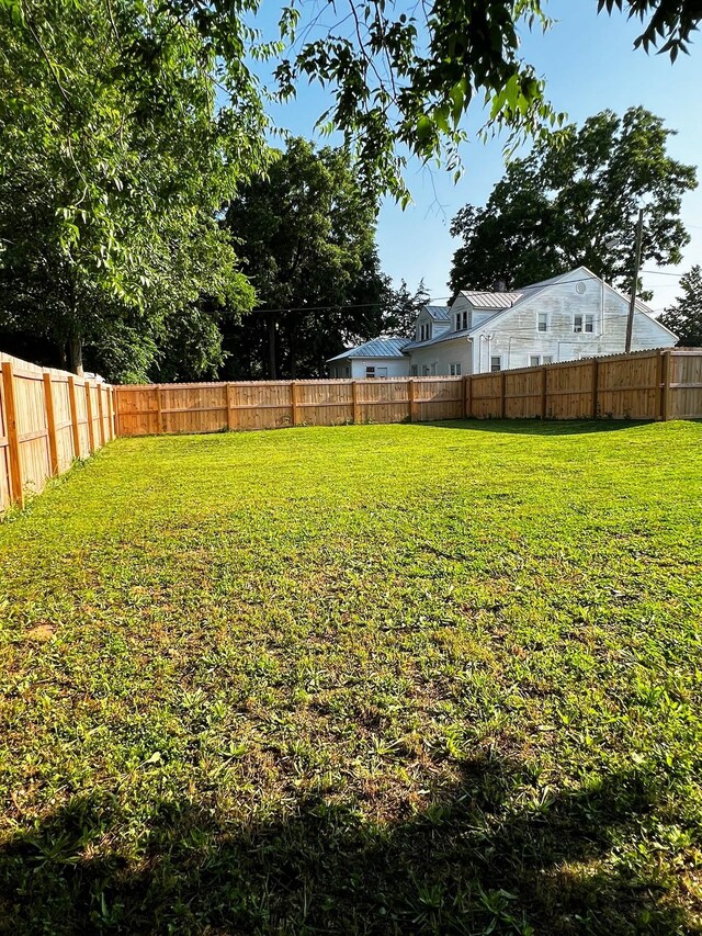 543 2nd Ave N, Lewisburg, TN 37091 - view of fenced backyard