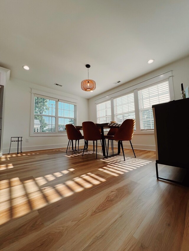 543 2nd Ave N, Lewisburg, TN 37091 - dining room featuring light wood-type flooring and recessed lighting
