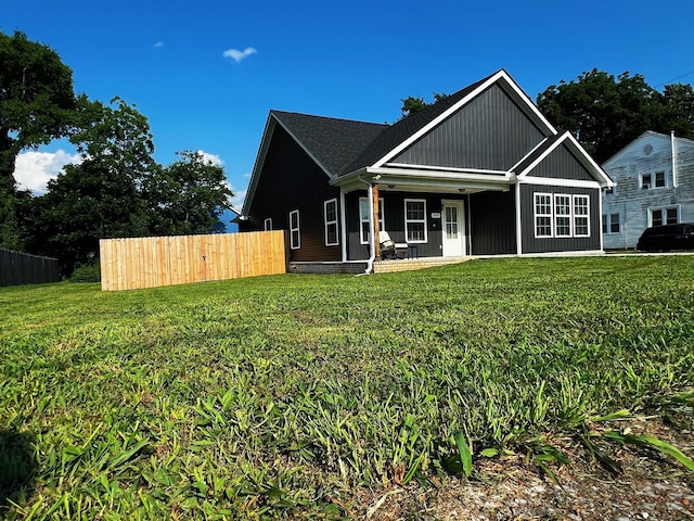 543 2nd Ave N, Lewisburg, TN 37091 - view of front of property featuring covered porch