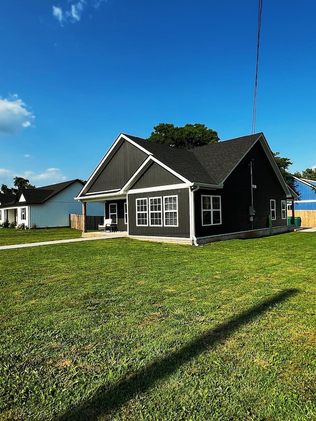 543 2nd Ave N, Lewisburg, TN 37091 - rear view of house featuring a lawn and a patio area