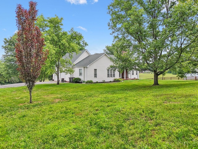 1387 Floyd Rd, Eagleville, TN 37060 - view of yard featuring driveway