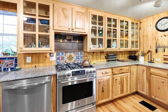 403 Gaines St, Sparta, TN 38583 - photo 12