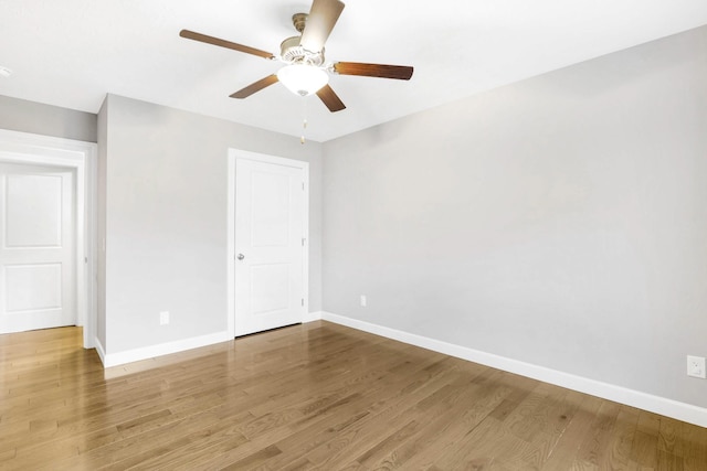 458 Robins Trl, Westmoreland, TN 37186 - unfurnished bedroom with light wood-style flooring and ceiling fan