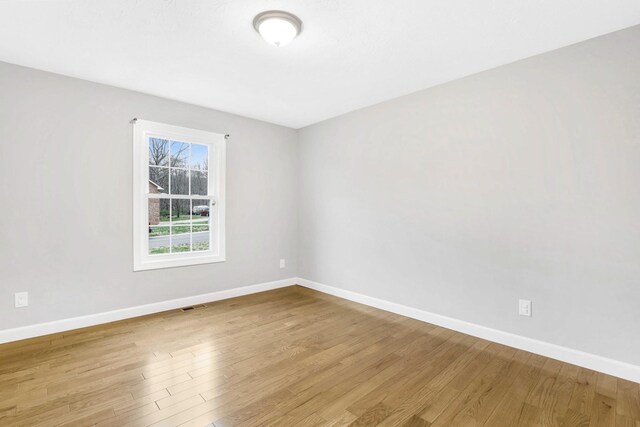 458 Robins Trl, Westmoreland, TN 37186 - empty room featuring baseboards and wood finished floors