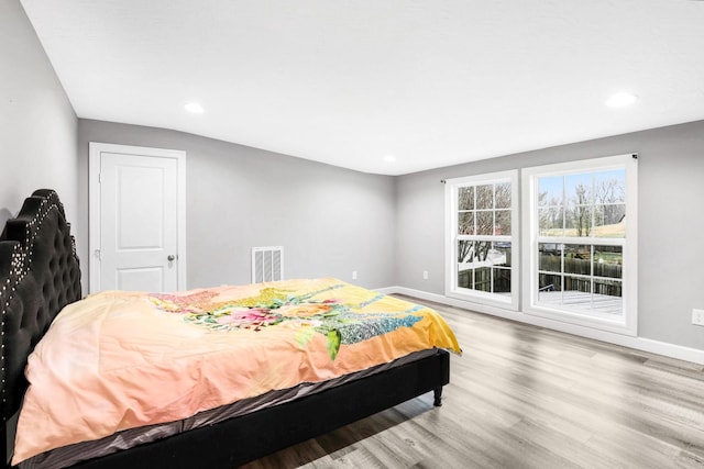 458 Robins Trl, Westmoreland, TN 37186 - bedroom featuring light wood-style floors and recessed lighting