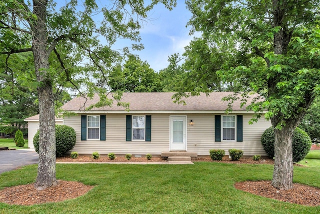308 Custer Ct, Smyrna, TN 37167 - ranch-style home with a front lawn