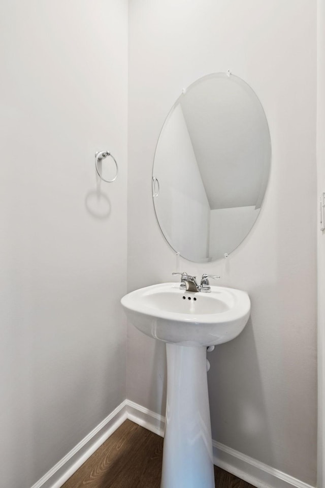 130 Grayson Cir, Chapel Hill, TN 37034 - bathroom with wood finished floors and baseboards