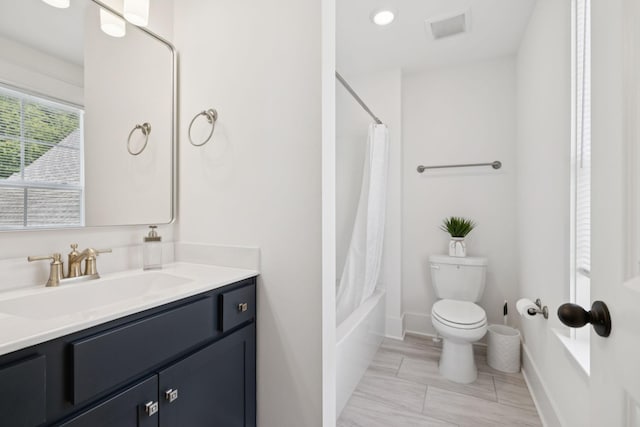 5128 Terravista Ln, Franklin, TN 37064 - bathroom featuring vanity and shower / bath combo