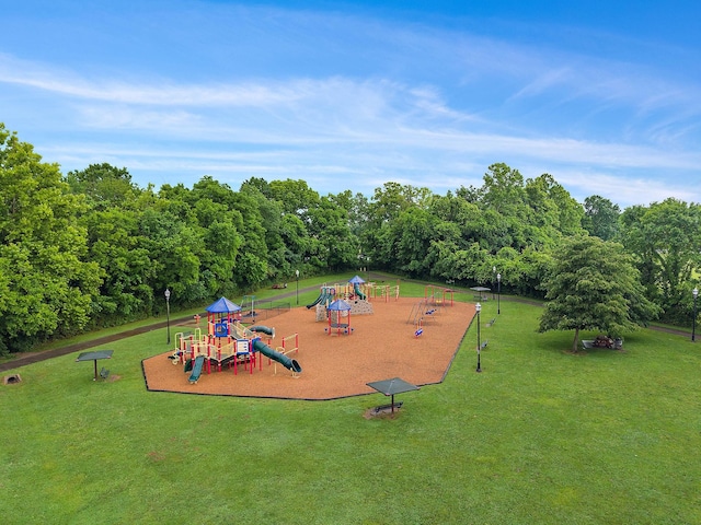 1003 Autumn Ridge Ct, Spring Hill, TN 37174 - surrounding community with a yard